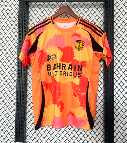 Maillot Paris FC x Bahrain Victorious 🔥 (Porté par Ninho)
